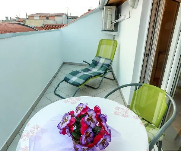 Апартаменты Pyros *