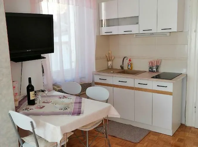 Pyros Апартаменты